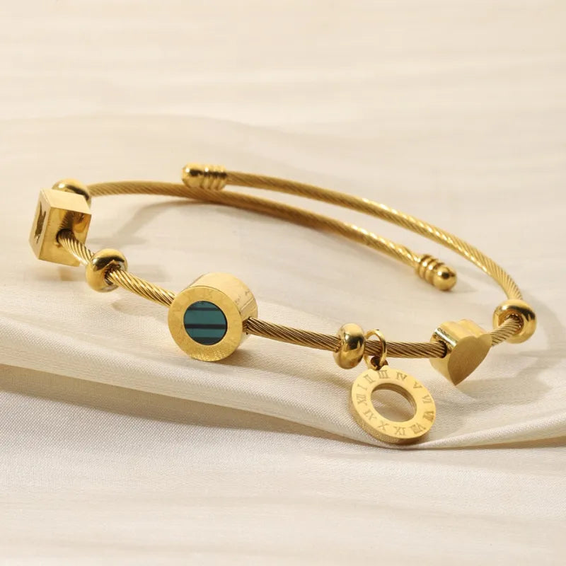 Schmetterling Herz Armband mit Grünem Stein